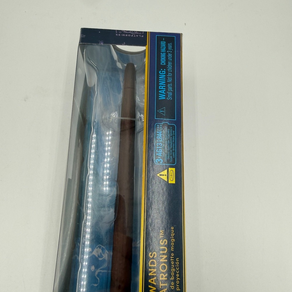 New 2025 Spin Master Harry Potter 13" Patronus Projection Wand Rare - Picture 3 of 6